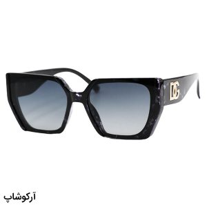 عکس از عینک آفتابی زنانه دولچه گابانا با فریم پروانه‌ای، رنگ مشکی و آبی و لنز سایه روشن مدل 7271