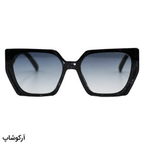 عکس از عینک آفتابی زنانه دولچه گابانا با فریم پروانه‌ای، رنگ مشکی و آبی و لنز سایه روشن مدل 7271