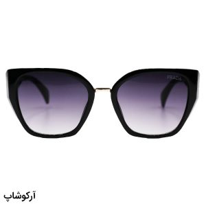 عکس از عینک آفتابی زنانه پرادا با فریم پروانه ای، مشکی رنگ و عدسی دودی سایه روشن مدل 2837