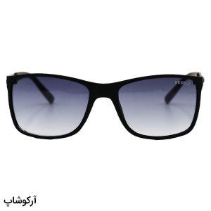 عکس از عینک آفتابی دیزل با فریم مشکی مات، مستطیلی شکل، دسته چوبی و لنز دودی سایه روشن مدل 2301