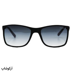 عکس از عینک آفتابی دیزل با فریم مشکی مات، مستطیلی شکل، دسته چوبی و لنز سبز هایلایت مدل 2301