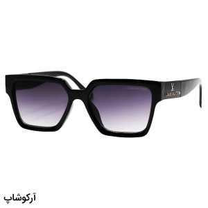 عکس از عینک آفتابی LOUIS VUITTON با فریم مشکی رنگ، مربعی شکل و لنز دودی سایه روشن مدل 2830