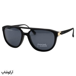 عکس از عینک آفتابی اوگا مورل با فریم خلبانی، رنگ مشکی مات، دسته فنردار، لنز دودی تیره و پلاریزه مدل P7904