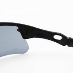 عکس از عینک ورزشی اوکلی OAKLEY نیم فریم، رنگ مشکی مات با عدسی دودی تیره مدل 9164