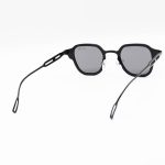 عکس از عینک آفتابی Celine با فریم فلزی، مشکی رنگ، مربعی شکل و لنز دودی تیره مدل 10485