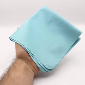 عکس از دستمال عینک سبز، سایز بزرگ و از جنس پارچه‌ای نرم (30 در 30 سانتی‌متر) مدل 992801