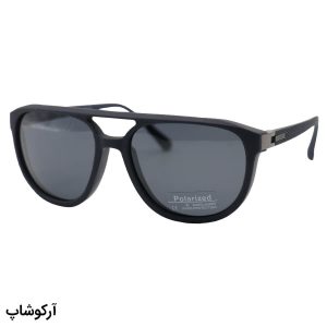 عکس از عینک آفتابی اوگا مورل با فریم خلبانی، رنگ سرمه‌ای مات، دسته فنری، لنز دودی تیره و پلاریزه مدل P7904
