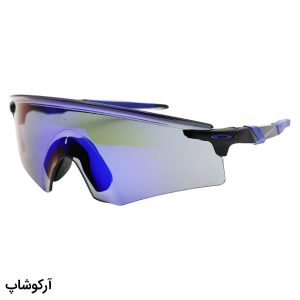 عکس از عینک ورزشی OAKLEY با دسته مشکی و آبی، لنز آینه‌‌ای و جیوه‌ای، چندرنگ و UV400 مدل OO9471