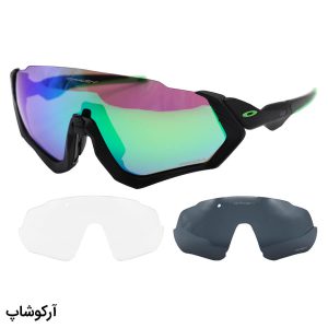 عکس از عینک ورزشی اوکلی با فریم مشکی رنگ، 3 کاور لنز قابل تعویض و تجهیزات کامل مدل OO9401-04