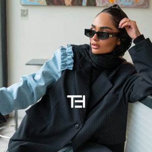 عکس از عینک آفتابی تراز دار با دسته پهن برند HERON PRESTON مدل 21090 بر روی صورت