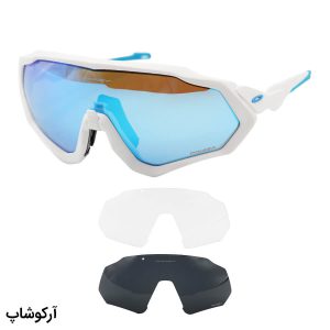 عکس از عینک ورزشی OAKLEY با فریم سفید رنگ، 3 کاور لنز قابل تعویض و تجهیزات کامل مدل OO9403-05
