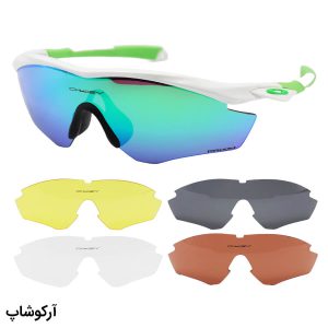 عکس از عینک ورزشی اوکلی با فریم سفید و سبز، 5 کاور لنز قابل تعویض و تجهیزات کامل مدل OO9343-06