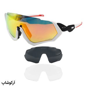 عکس از عینک ورزشی اوکلی با فریم سفید رنگ، 3 کاور لنز قابل تعویض و تجهیزات کامل مدل OO9401-WR8