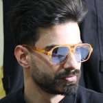 عینک دید در شب TOM FORD با فریم شکل خلبانی مدل E5159 بر روی صورت محمدحسین ابراهیم زاده