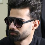 عینک GUCCI با فریم کائوچو، شکل خلبانی، سایز بزرگ و لنز دارای یووی مدل 94533 بر روی صورت محمدحسین ابراهیم زاده