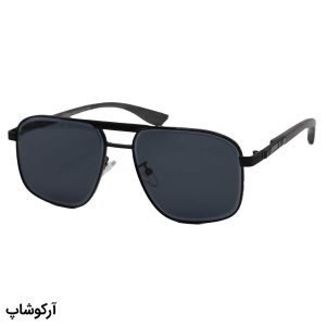 عکس از عینک آفتابی Cartier با فریم شکل چندضلعی، رنگ مشکی، دسته چوبی و لنز دودی تیره مدل 2524