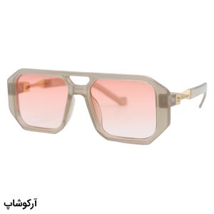 عکس از عینک شب مارک جیکوبز با فریم مربعی شکل، رنگ طوسی و لنز صورتی سایه روشن مدل 53336