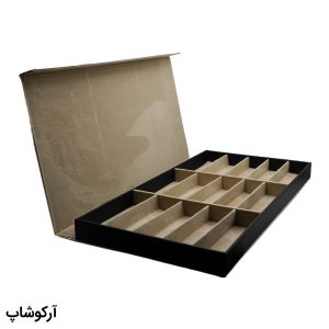 عکس از باکس و جعبه 15 تایی عینک طبی با رنگ نقره‌ای، جنس چرم و درب مگنتی (فایل) مدل 992826