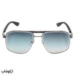 عکس از عینک آفتابی Cartier با فریم شکل هندسی، رنگ نقره‌ای، دسته چوبی و لنز سبز سایه روشن مدل 2524