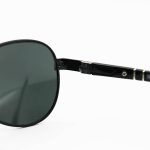 عکس از عینک آفتابی PERSOL با فریم خلبانی، رنگ مشکی، بیس دار و لنز دودی تیره و از جنس شیشه مدل 2405S