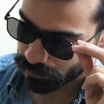 عینک Police با فریم مربعی شکل مدل 33398 بر روی صورت محمدحسین ابراهیم زاده