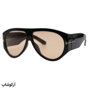 عکس از عینک دید در شب Tom Ford با فریم رنگ مشکی، شکل خلبانی، دسته پهن و لنز نارنجی رنگ مدل W68228
