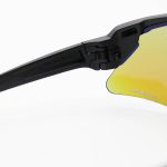 عکس از پک عینک ورزشی و عینک طوفان برند OAKLEY به همراه 4 کاور لنز و تجهیزات جانبی کامل مدل Z87+