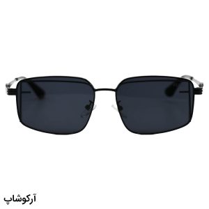 عکس از عینک آفتابی زنانه Fendi با فریم مشکی رنگ، مستطیلی شکل و لنز دودی تیره مدل 2484