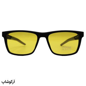 عکس از عینک دید در شب پلاریزه Ray-Ban با فریم رنگ مشکی مات، شکل مستطیلی و لنز زرد رنگ مدل PL003