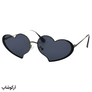 عکس از عینک آفتابی زنانه Dior با فریم قلبی شکل، رنگ نوک مدادی و لنز دودی تیره مدل 80220
