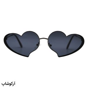 عکس از عینک آفتابی زنانه Dior با فریم قلبی شکل، رنگ نوک مدادی و لنز دودی تیره مدل 80220