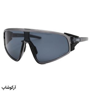 عکس از عینک ورزشی OAKLEY با فریم رنگ طوسی مات، بیس دار و لنز دودی تیره مدل OO9404-0335 126