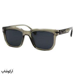عکس از عینک آفتابی گوچی با فریم سبز براق، شکل مربعی، لنز دودی تیره و پلاریزه و دسته فنردار مدل 7126