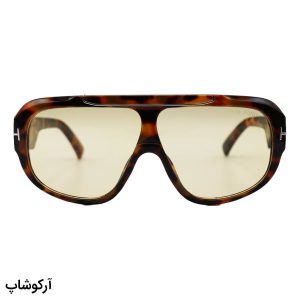 عکس از عینک دید در شب تام فورد با فریم رنگ هاوانا، شکل خلبانی، دسته پهن و لنز رنگ زرد مدل 96500