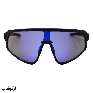 عکس از عینک ورزشی OAKLEY با فریم رنگ سرمه‌ای مات، بیس دار و لنز آینه‌ای و رنگ آبی مدل OO9404-0335 126