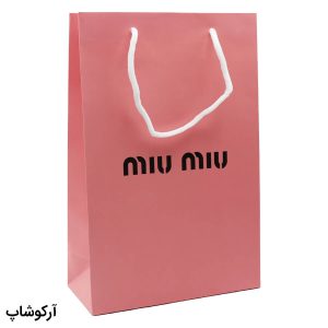 عکس از بگ، پاکت و ساک دستی هدیه عینک میو میو (MIU MIU) با طراحی رنگ صورتی مدل 992907