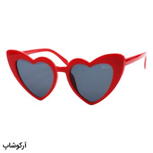 عکس از عینک آفتابی زنانه فانتزی DIOR با فریم قلبی شکل، رنگ قرمز و لنز دودی تیره مدل DG370