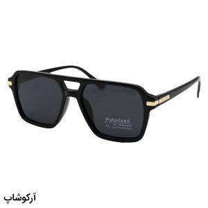 عکس از عینک آفتابی پرادا با فریم خلبانی، رنگ مشکی براق و لنز پلاریزه و دودی تیره مدل P9842
