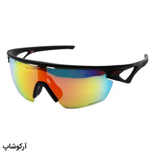 عکس از عینک ورزشی اوکلی با فریم مشکی مات، از جنس کائوچو و لنز آینه‌ای و چند رنگ مدل OO9403-0336
