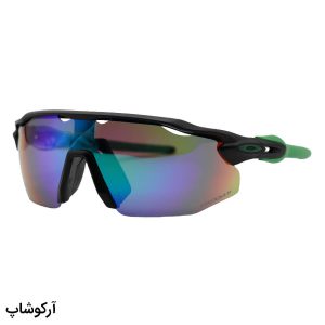 عکس از عینک ورزشی اوکلی با فریم مشکی، بیس‌دار، دسته مشکی و سبز، لنز آینه‌ای، چند رنگ و پلاریزه مدل TO4928