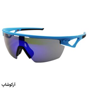 عکس از عینک ورزشی اوکلی با فریم آبی مات، از جنس کائوچو و رنگ آینه‌ای و رنگ آبی مدل OO9403-0336