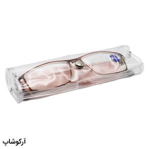 عکس از عینک مطالعه نزدیک بین با فریم مستطیلی، رنگ قهوه‌ای، لنز بلوکات و لولا فنردار مدل 69371 به همراه قاب و دستمال