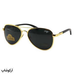عکس از عینک آفتابی کارتیه با فریم خلبانی، رنگ طلایی، دسته چوبی و رنگ قهوه‌ای، لنز دودی تیره و از جنس سنگ (آنتی رفلکس) مدل 125