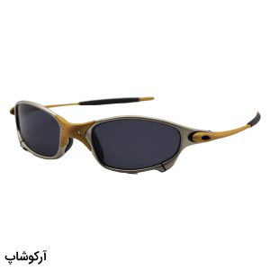 عکس از عینک آفتابی OAKLEY با فریم طلایی و نوک مدادی، بیضی شکل، لنز دودی پلاریزه به همراه پک اصلی مدل 1622