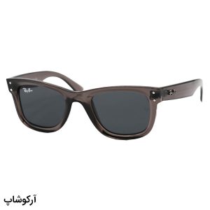 عکس از عینک آفتابی Ray-Ban با فریم ویفرر ریورس، رنگ طوسی و لنز رنگ دودی تیره و لولا دوبل مدل RB R0502S