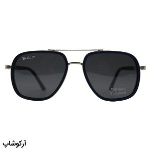 عکس از عینک آفتابی Ray-Ban با فریم سرمه‌ای و نوک مدادی، شکل چندضلعی، دسته فنری و لنز دودی تیره و پلاریزه مدل P9004