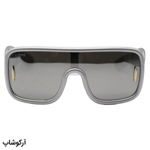عکس از عینک آفتابی فانتزی لووه با فریم مربعی، اور سایز، رنگ سیلور و لنز آینه‌ای و رنگ نقره‌ای مدل 4000