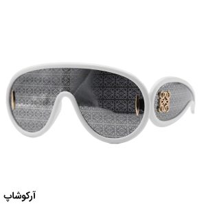 عکس از عینک آفتابی فانتزی با فریم رنگ سفید، اور سایز، لنز آینه‌ای و رنگ نقره‌ای و دسته پهن LOEWE مدل 0239
