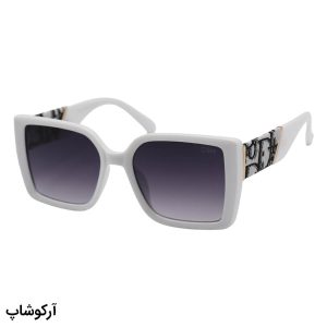 عکس از عینک آفتابی کریستین دیور با فریم رنگ سفید براق، شکل مربعی، دسته پهن و لنز دودی هایلایت مدل 6818