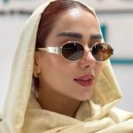 عکس از عینک آفتابی سلین (CELINE) با فریم بیضی شکل، ترند و جدید بر روی صورت مدل